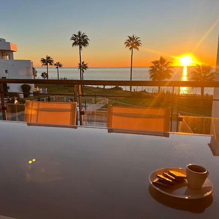 Sunrise Beach Front - Casares Del Mar Kültér fotó