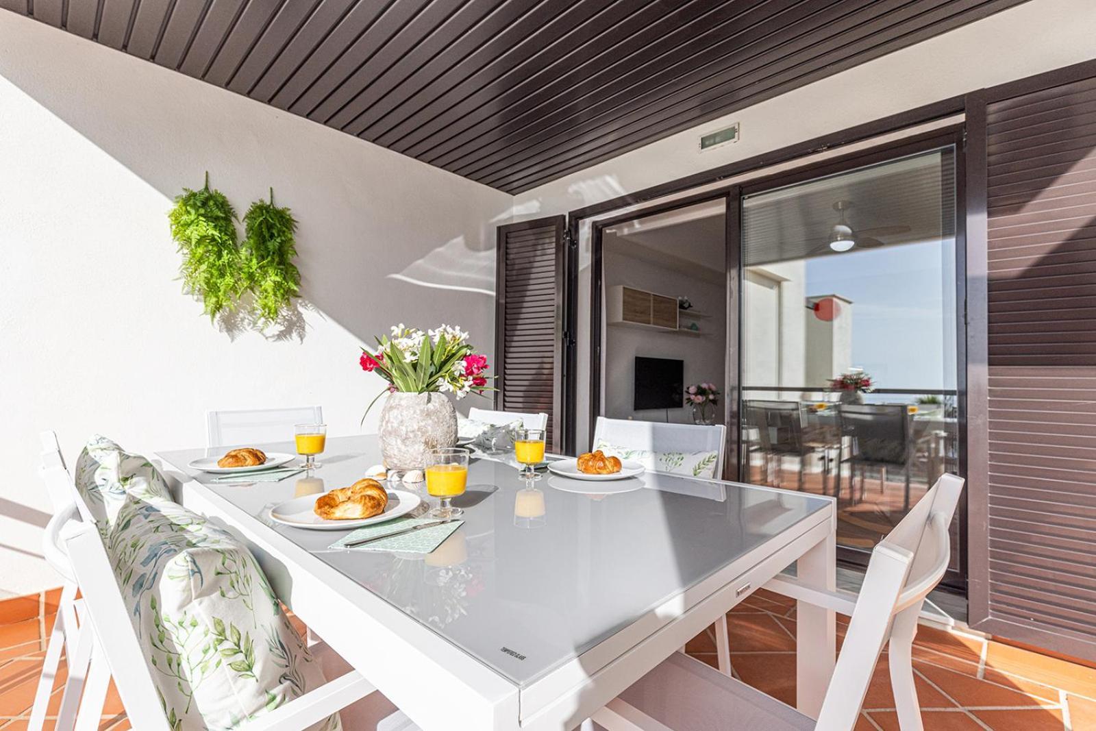 Sunrise Beach Front - Casares Del Mar Kültér fotó