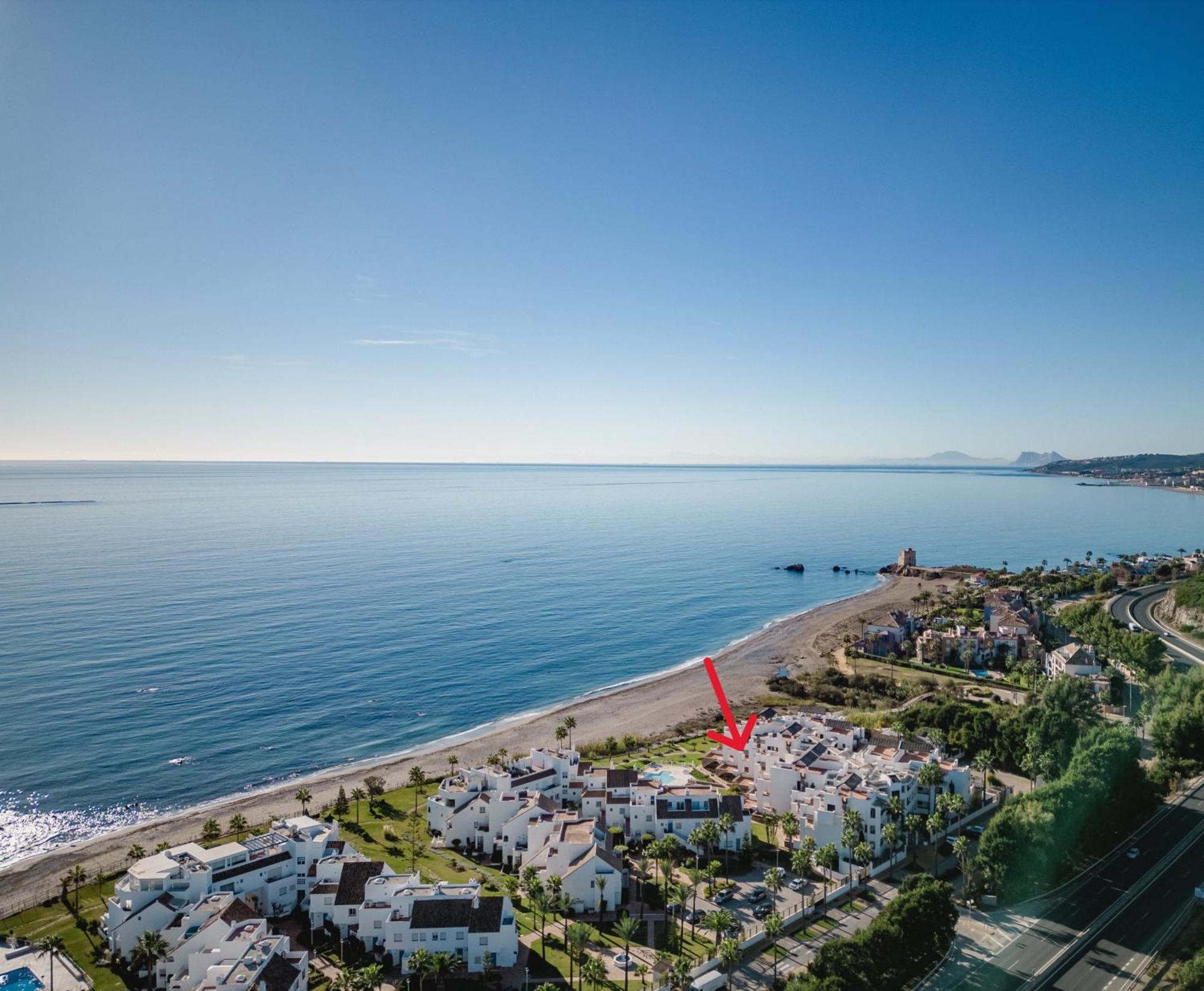 Sunrise Beach Front - Casares Del Mar Kültér fotó